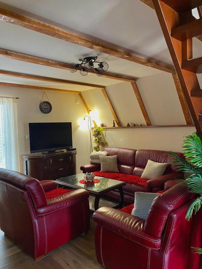 Vikendica Pine Tatil Evi *