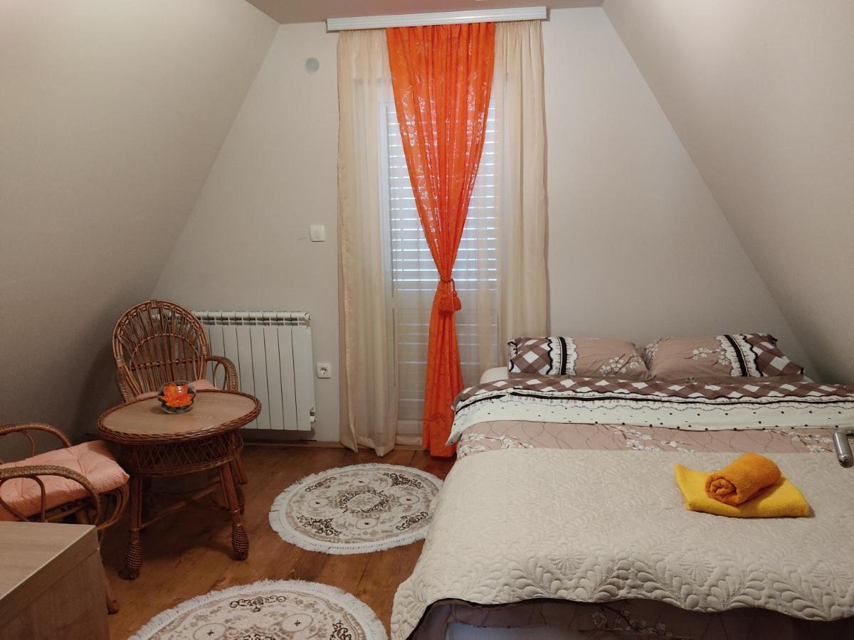 Holiday home Vikendica Pine *