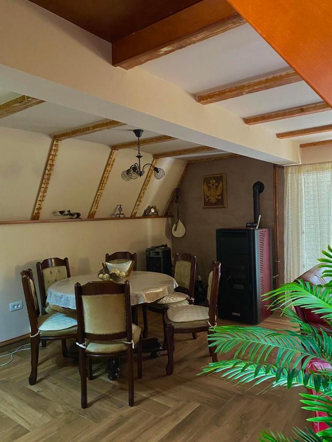 Vikendica Pine Tatil Evi