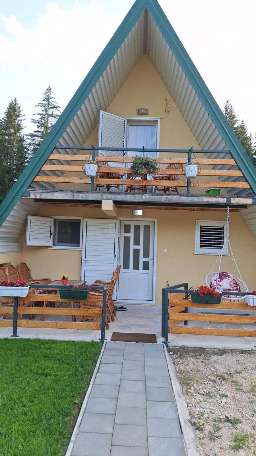 Vikendica Pine Holiday home